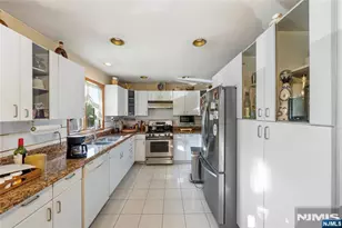 388 Highland Ave, Cliffside Park, NJ 07010 - Photo 44