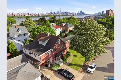 388 Highland Avenue, Cliffside Park, NJ 07010 - Photo 8