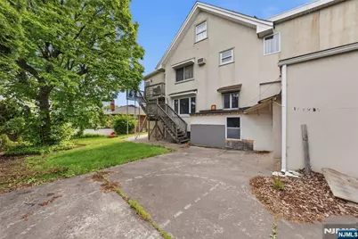 388 Highland Avenue, Cliffside Park, NJ 07010 - Photo 12