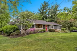 468 Manchester Way, Wyckoff Township, NJ 07481 - Photo 2