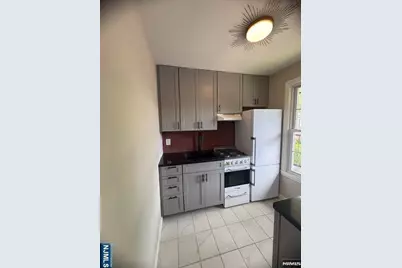23-16 Howard Avenue D #D, Fair Lawn, NJ 07410 - Photo 2