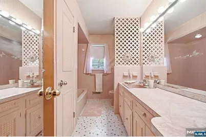 90 McNomee Street, Oakland, NJ 07436 - Photo 16