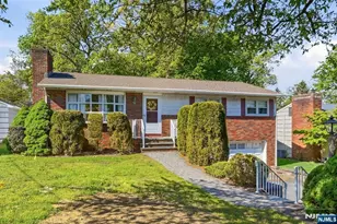 90 McNomee St, Oakland, NJ 07436 - Photo 2