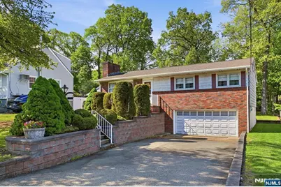 90 McNomee Street, Oakland, NJ 07436 - Photo 4
