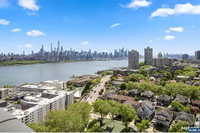 7855 Boulevard East 19L #19L, North Bergen, NJ 07047 - Photo 2