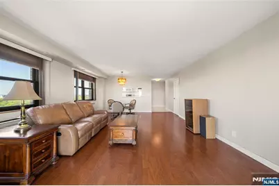 7855 Boulevard East 19L #19L, North Bergen, NJ 07047 - Photo 10
