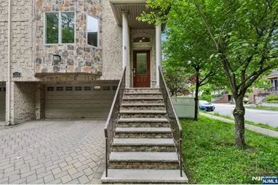 330 New York Avenue B #B, Fort Lee, NJ 07024 - Photo 4