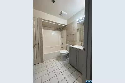 65 Fairview Street 2K #2K, Palisades Park, NJ 07650 - Photo 10