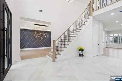 311 Farview Avenue, Paramus, NJ 07652 - Photo 4