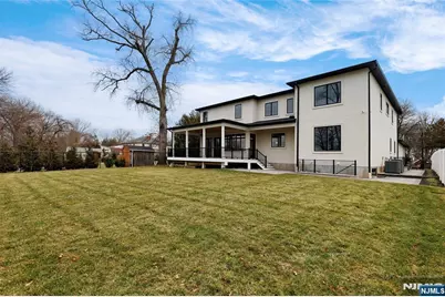 311 Farview Avenue, Paramus, NJ 07652 - Photo 50