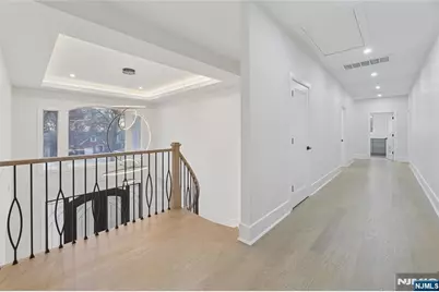 311 Farview Avenue, Paramus, NJ 07652 - Photo 22