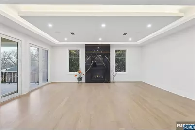 311 Farview Avenue, Paramus, NJ 07652 - Photo 14