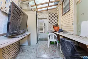 144-146 Pearsall, Jersey City, NJ 07305 - Photo 28