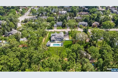 396 Knollwood Road, Ridgewood, NJ 07450 - Photo 4