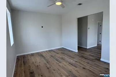 49 Summit Avenue 2 #2, Lyndhurst Township, NJ 07071 - Photo 12