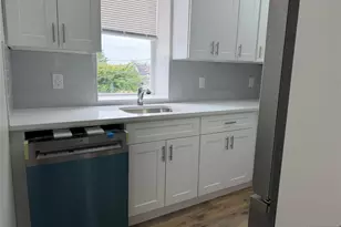 49 Summit Ave 2, Lyndhurst Township, NJ 07071 - Photo 4