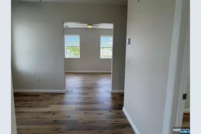 49 Summit Avenue 2 #2, Lyndhurst Township, NJ 07071 - Photo 12