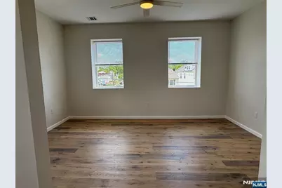 49 Summit Avenue 2 #2, Lyndhurst Township, NJ 07071 - Photo 14