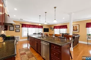 7 Wayland Dr, Verona, NJ 07044 - Photo 10