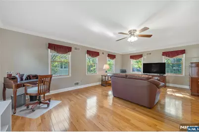 678 Millbrook Road, River Edge, NJ 07661 - Photo 14
