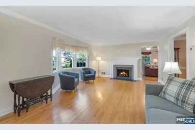 678 Millbrook Road, River Edge, NJ 07661 - Photo 4