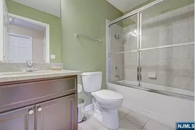7 Eisenhower Lane, Wood Ridge, NJ 07075 - Photo 24