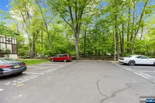 1409 Faulkner Ct, Mahwah, NJ 07430 - Photo 18