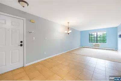 1409 Faulkner Court, Mahwah, NJ 07430 - Photo 4