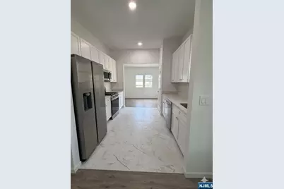 388 Grand Avenue 2 #2, Leonia, NJ 07605 - Photo 1