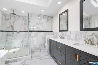 332 12th Street B #B, Palisades Park, NJ 07650 - Photo 12