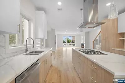 332 12th Street B #B, Palisades Park, NJ 07650 - Photo 8