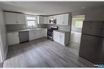 104 River Street 1st Floor #1st floor, East Rutherford, NJ 07073 - Photo 4