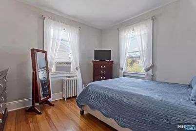 136 Cedar Street, Cliffside Park, NJ 07010 - Photo 10