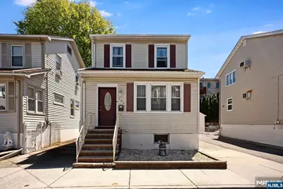 136 Cedar Street, Cliffside Park, NJ 07010 - Photo 20