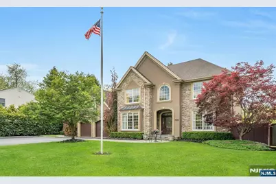 303 Rockland Avenue, River Vale Township, NJ 07675 - Photo 2