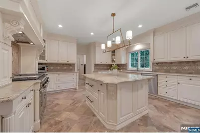 303 Rockland Avenue, River Vale Township, NJ 07675 - Photo 20