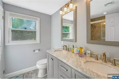248 Wayfair Circle, Franklin Lakes, NJ 07417 - Photo 22