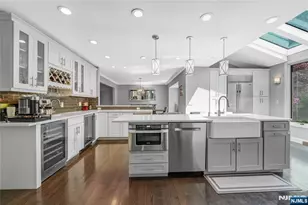 248 Wayfair Cir, Franklin Lakes, NJ 07417 - Photo 14