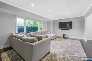 248 Wayfair Cir, Franklin Lakes, NJ 07417 - Photo 4