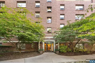 100 Palisade Avenue B31 #B31, Englewood, NJ 07631 - Photo 2