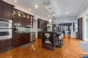47 Mountainwood Ct, Totowa, NJ 07512 - Photo 8
