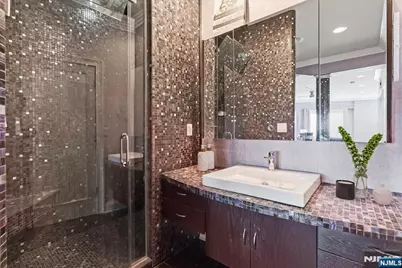 47 Mountainwood Court, Totowa, NJ 07512 - Photo 22