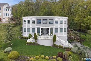 47 Mountainwood Ct, Totowa, NJ 07512 - Photo 1