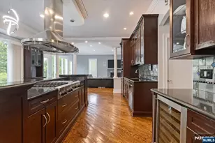 47 Mountainwood Ct, Totowa, NJ 07512 - Photo 12