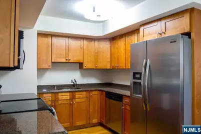 411 E Brinkerhoff Avenue 305 #305, Palisades Park, NJ 07650 - Photo 2