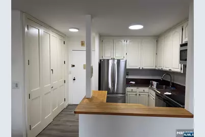 7855 Boulevard East 10E #10E, North Bergen, NJ 07047 - Photo 2