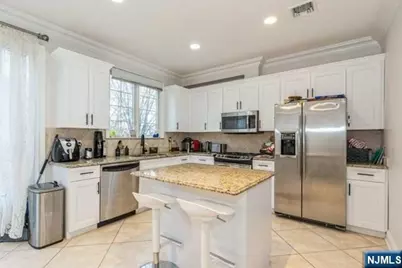 3 Hemlock Lane, Tenafly, NJ 07670 - Photo 8