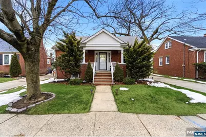 142 Liberty Street, Woodbridge Township, NJ 08863 - Photo 2