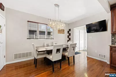520 Prospect Place, Lyndhurst Township, NJ 07071 - Photo 8