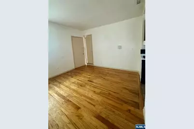 87 Main Street 85 #85, Bergenfield, NJ 07621 - Photo 6